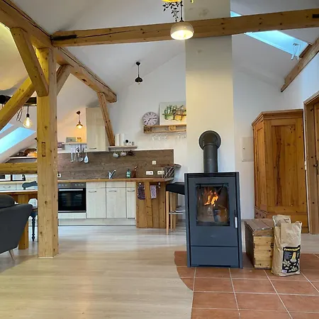 Haus Mit Garten Und Kamin Appartamento