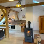 Haus Mit Garten Und Kamin Appartement