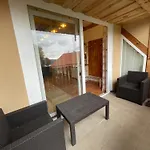 Daire Haus Mit Garten Und Kamin