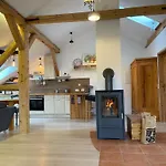 Haus Mit Garten Und Kamin Daire